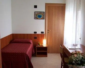 Hotell Giardino Desio